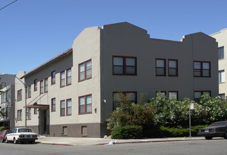 1545 3rd Ave in Oakland, CA - Building Photo - Building Photo