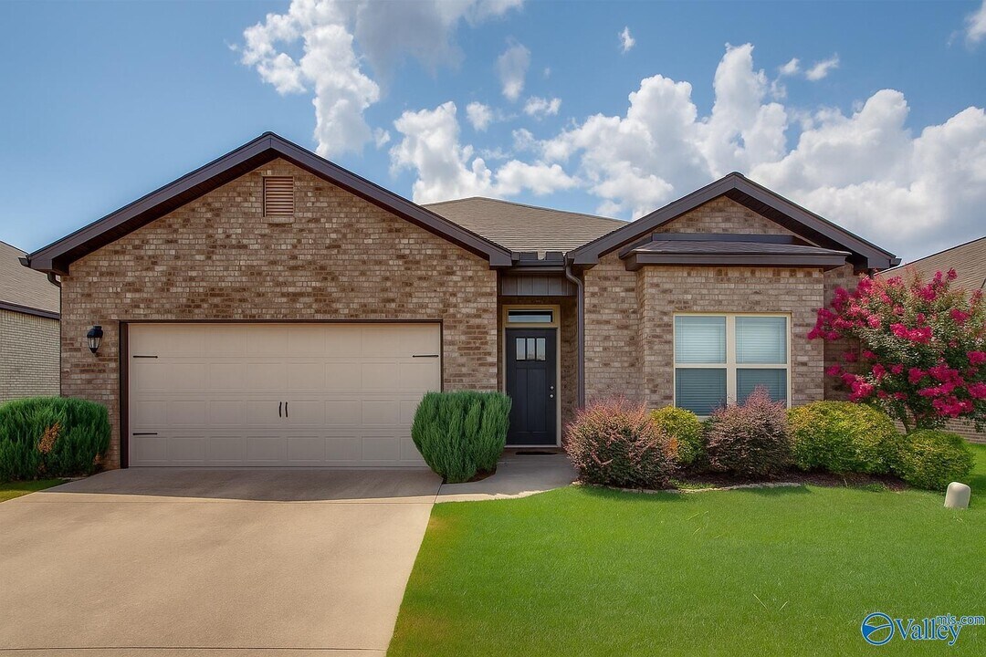342 Harbor Glen Dr SW in Madison, AL - Building Photo