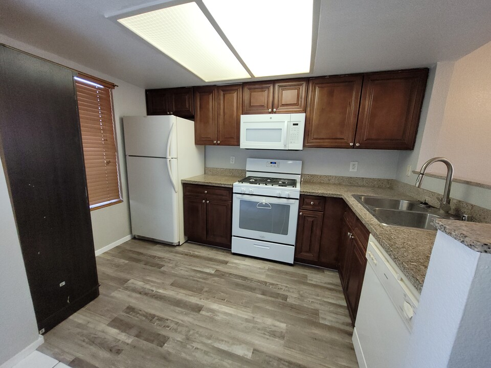 8070 W Russell Rd, Unit 2113 in Las Vegas, NV - Building Photo