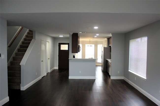 property at 1914 Wildwood Ridge Dr