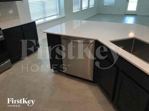 15126 Arlington Park Ave in Mont Belvieu, TX - Building Photo - Building Photo
