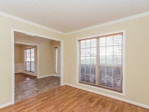 865 Simon Ive Dr in Lawrenceville, GA - Foto de edificio - Building Photo