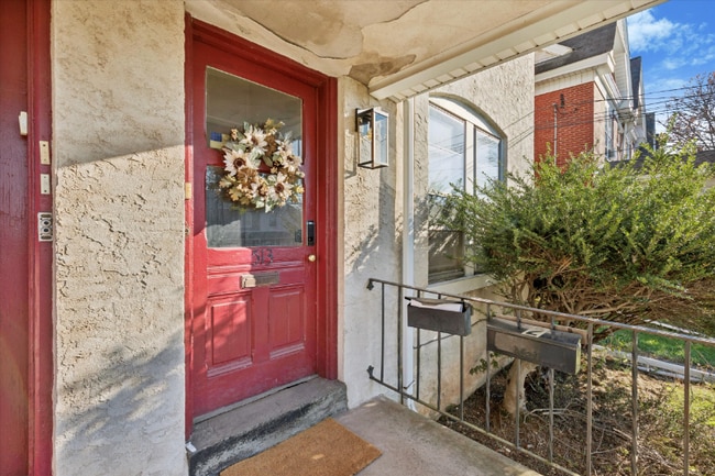 513 E Montgomery Ave in North Wales, PA - Foto de edificio - Building Photo