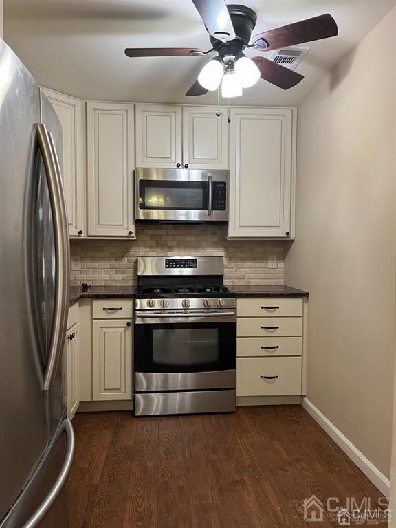 1213 Harbour Club Dr, Unit 1213 Harbour Club Dr. in Sayreville, NJ - Building Photo - Building Photo