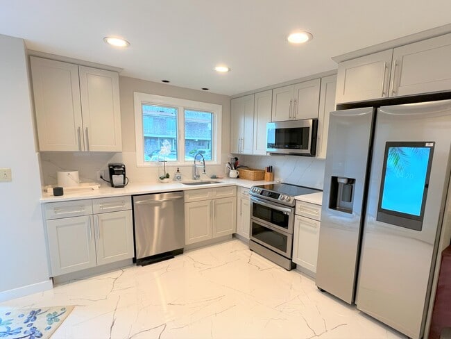 500 Ocean St in Hyannis, MA - Building Photo - Building Photo