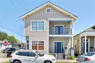 500 S Hennessey St, Unit 502 in New Orleans, LA - Building Photo