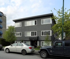 1075 W 13th Ave in Vancouver, BC - Building Photo