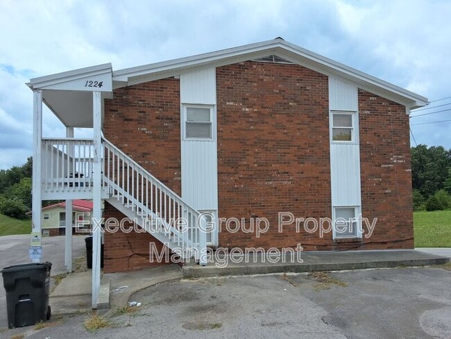 property at 1224 Hill St