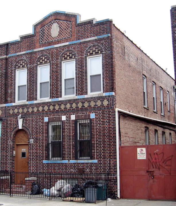 1310 Decatur St in Brooklyn, NY - Foto de edificio