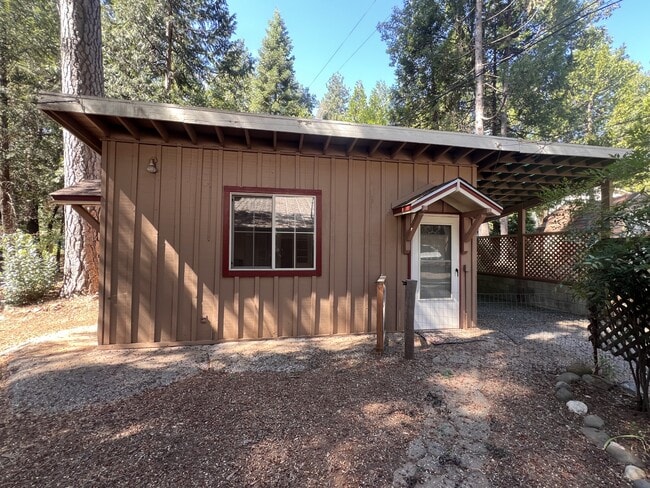 property at 12524 Valley View Rd