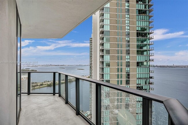 501 NE 31st St in Miami, FL - Building Photo - Building Photo