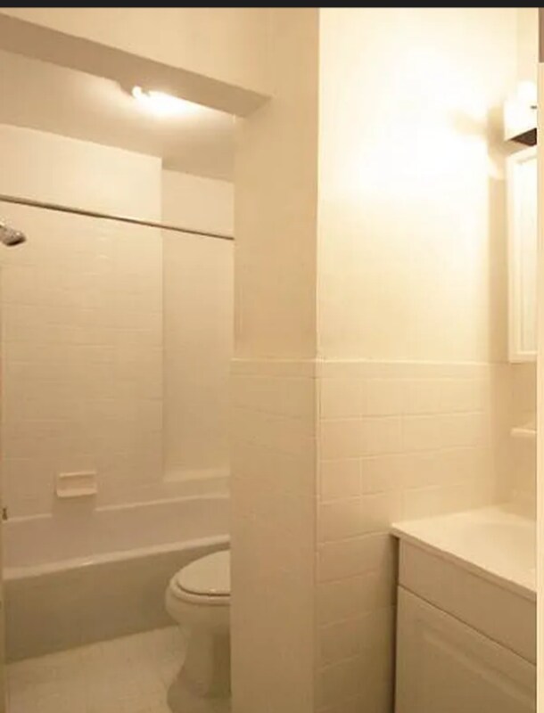E. 58th St, 2nd /3Rd Ave in New York, NY - Building Photo - Building Photo