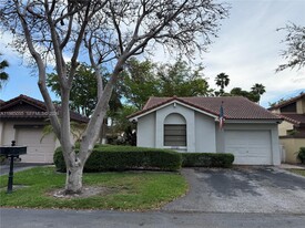 17321 NW 63rd Ave in Hialeah, FL - Building Photo