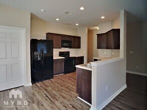 245 Americana Dr in Margaret, AL - Foto de edificio - Building Photo