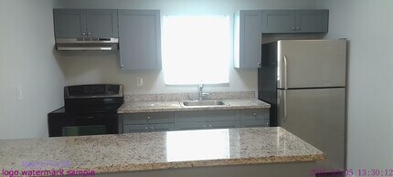 7921 NW 44th Ct, Unit 2 in Coral Springs, FL - Foto de edificio - Building Photo