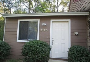 2125 Sandpiper St in Tallahassee, FL - Building Photo