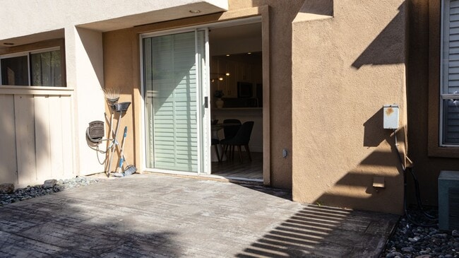 2184 Lago Ventana in Chula Vista, CA - Building Photo - Building Photo