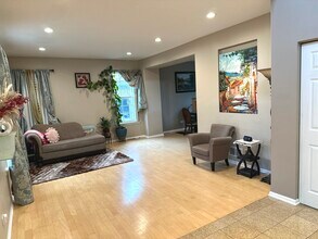 209 S Pleasant Rd in Lake Zurich, IL - Building Photo - Building Photo