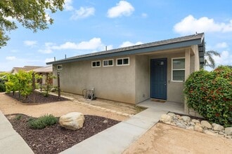 1572 Coolcrest Ave in Upland, CA - Building Photo - Building Photo