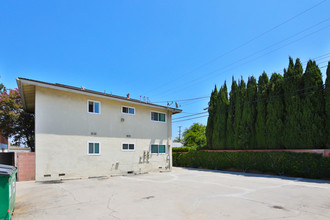 Alameda Apartments in Downey, CA - Building Photo - Building Photo