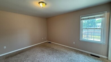 5902 Griffith Way in Fredericksburg, VA - Building Photo - Building Photo