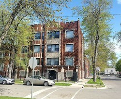 1456 E 71st Pl in Chicago, IL - Building Photo