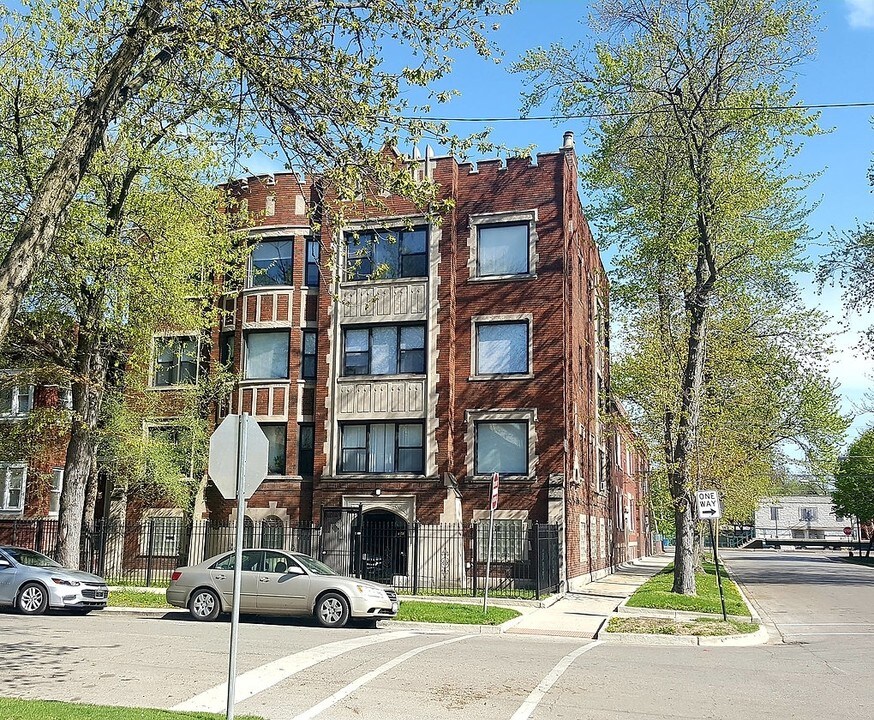 1456 E 71st Pl in Chicago, IL - Building Photo