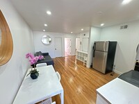 287 Dorchester St, Unit 3 in Boston, MA - Building Photo - Building Photo