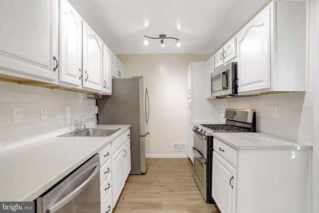 property at 2800 Joseph Makell Ct