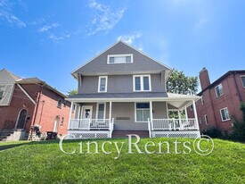 3942 Hazel Ave, Unit 1 in Cincinnati, OH - Building Photo