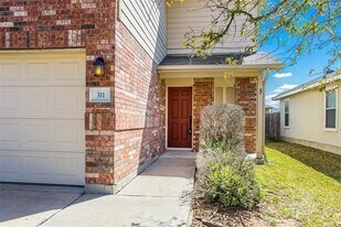 311 Quarter Ave in Buda, TX - Building Photo