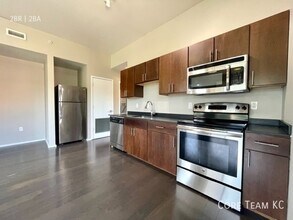 3632 Gillham Rd in Kansas City, MO - Building Photo - Building Photo