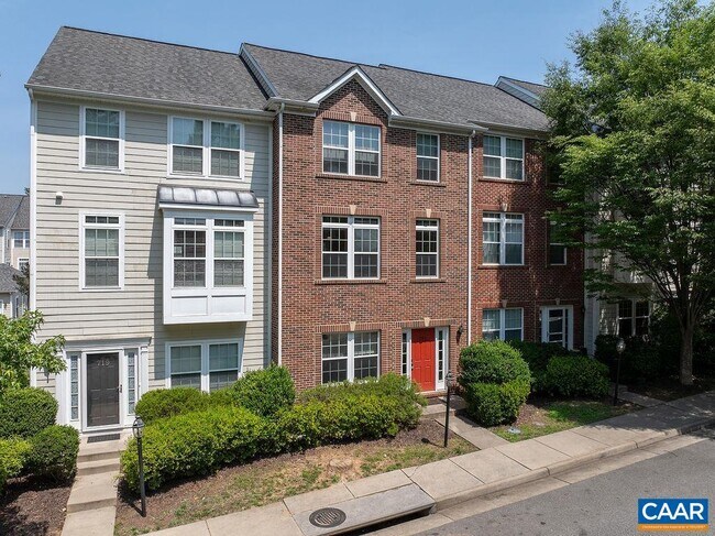property at 721 Rainier Rd