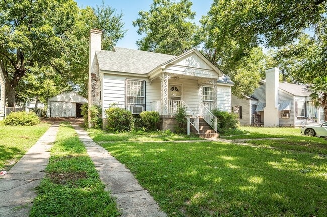 3515 Fairview Ave in Dallas, TX - Building Photo - Building Photo