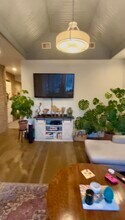 2757 W Logan Blvd in Chicago, IL - Building Photo - Building Photo