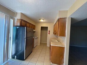 702 Hargest St-Unit -2 in Prairie View, TX - Building Photo - Building Photo