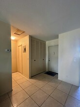 2842 Crosley Dr W in West Palm Beach, FL - Foto de edificio - Building Photo