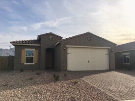 2465 E Flintlock Dr in Gilbert, AZ - Building Photo