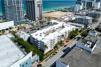 Harding Tower in Miami Beach, FL - Building Photo - Building Photo