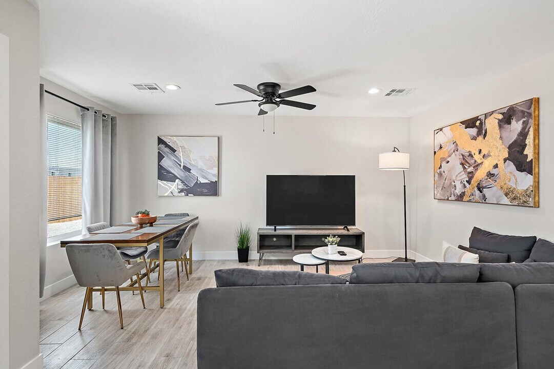 1826 E Illini St in Phoenix, AZ - Building Photo