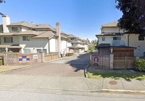 8711 General Currie Rd in Richmond, BC - Building Photo