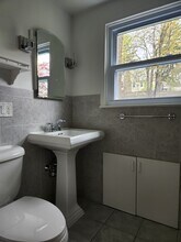 74 Wolden Rd in Ossining, NY - Building Photo - Building Photo