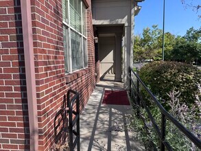 725 Roslyn St in Denver, CO - Building Photo - Building Photo