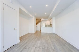 3483 Widdicombe Way in Mississauga, ON - Building Photo - Building Photo