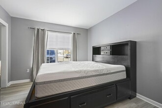 1228 Morning Glory Dr in Monroe Township, NJ - Building Photo - Building Photo