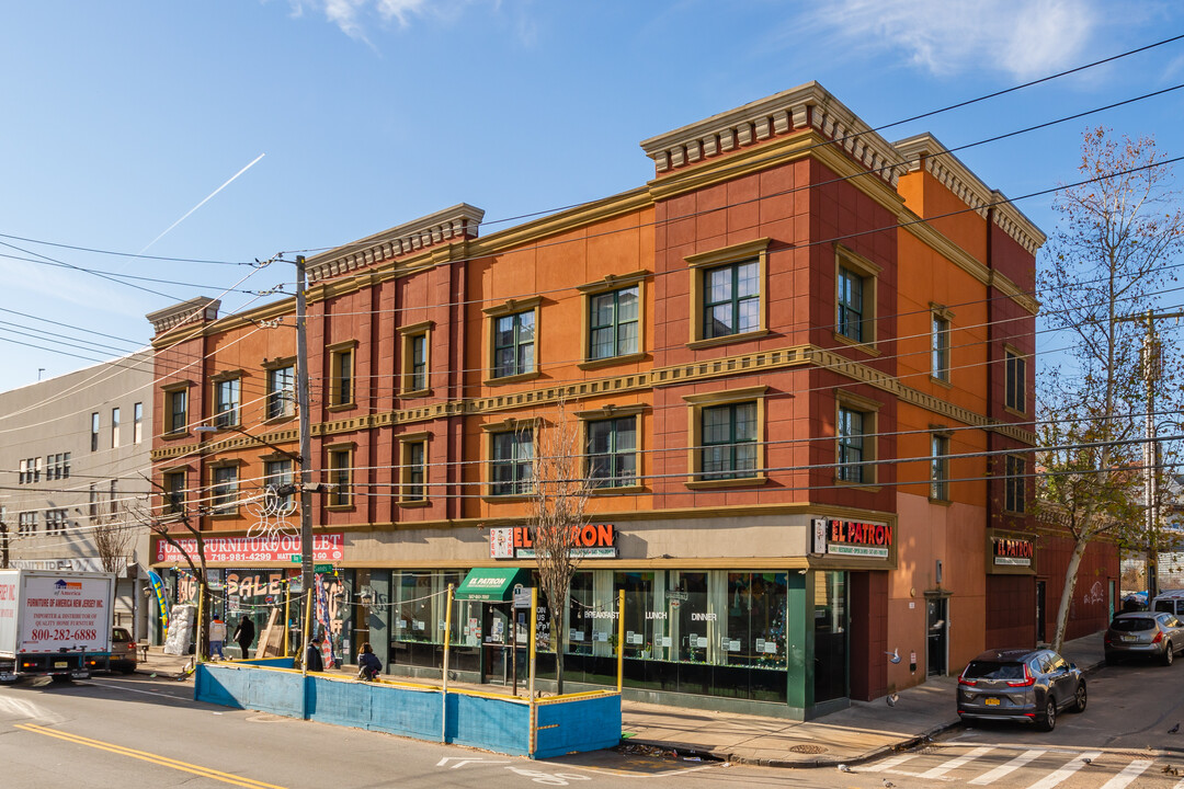520-528 Bay St in Staten Island, NY - Building Photo