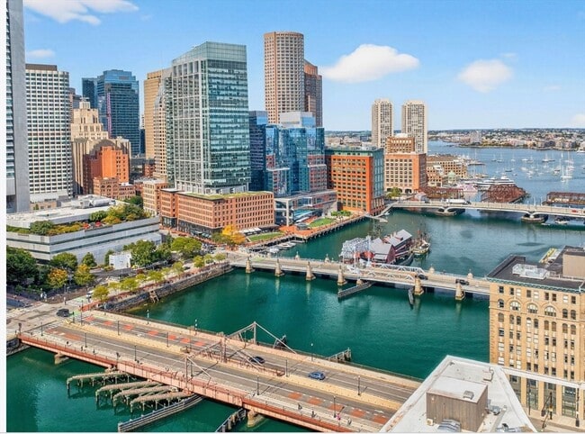 63 Melcher St in Boston, MA - Building Photo - Building Photo