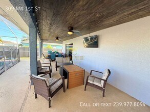 309 NW 1st St in Cape Coral, FL - Building Photo - Building Photo