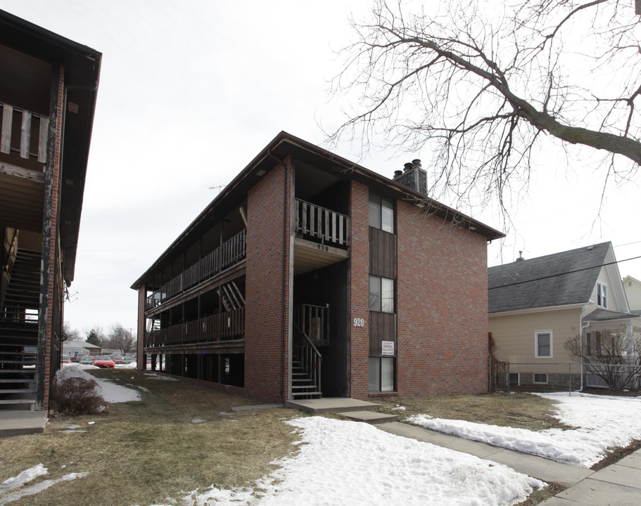 920 S 22nd St in Lincoln, NE - Building Photo