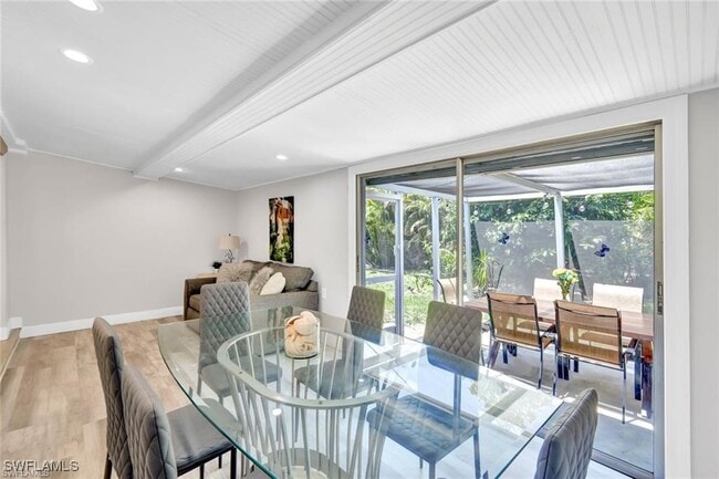 property at 2047 Harbor Ln